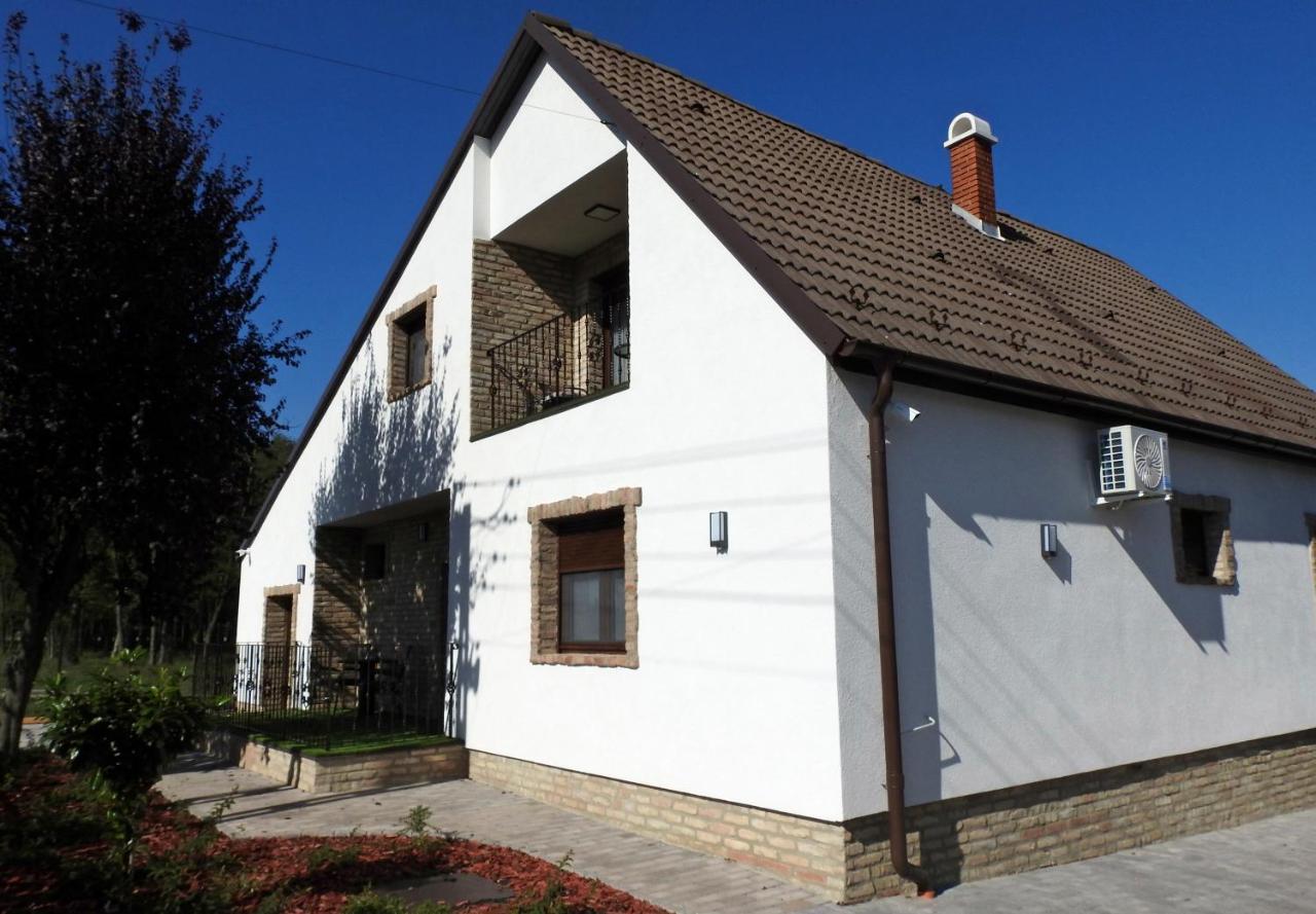 Kukorica Csarda Apartman 2 Balatonujlak Bagian luar foto